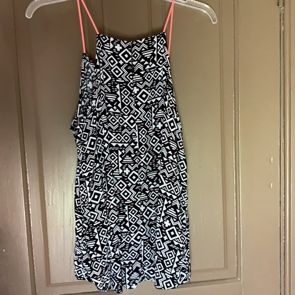 Aztec Design Tank - Picture 2 of 3